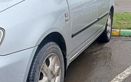 Toyota Corolla, 2003 год, 430 000 рублей, 4 фотография