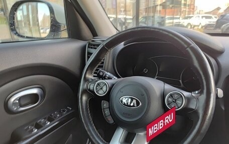 KIA Soul II рестайлинг, 2019 год, 1 799 800 рублей, 23 фотография