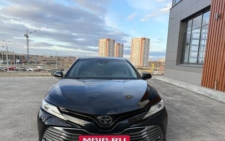 Toyota Camry, 2019 год, 2 800 000 рублей, 2 фотография
