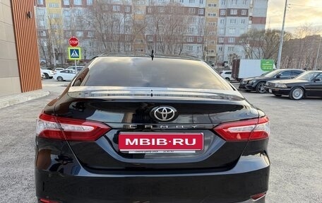 Toyota Camry, 2019 год, 2 800 000 рублей, 4 фотография