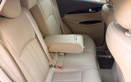 Infiniti EX, 2011 год, 1 900 000 рублей, 15 фотография