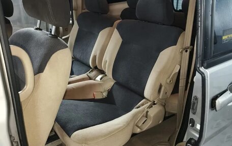 Nissan Serena II, 2003 год, 650 000 рублей, 8 фотография