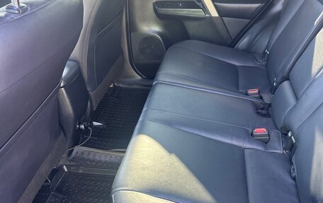 Toyota RAV4, 2016 год, 2 800 000 рублей, 12 фотография