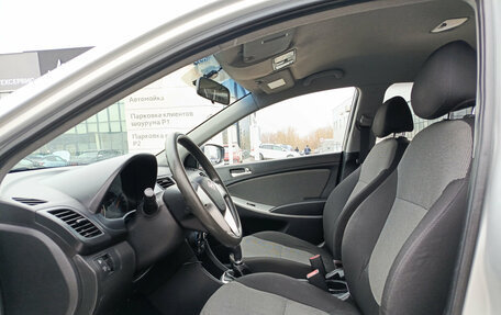 Hyundai Solaris II рестайлинг, 2012 год, 625 000 рублей, 20 фотография