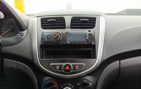 Hyundai Solaris II рестайлинг, 2012 год, 625 000 рублей, 18 фотография