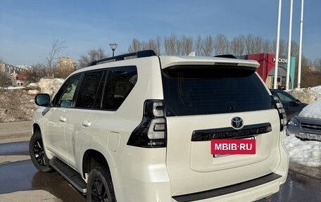 Toyota Land Cruiser Prado 150 рестайлинг 2, 2020 год, 6 450 000 рублей, 4 фотография