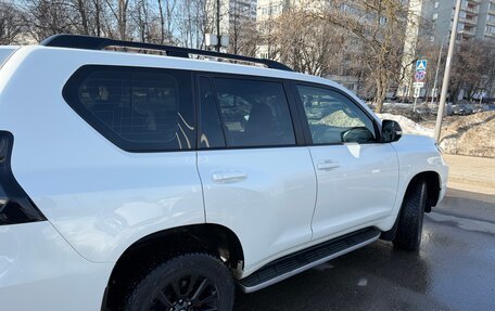Toyota Land Cruiser Prado 150 рестайлинг 2, 2020 год, 6 450 000 рублей, 6 фотография