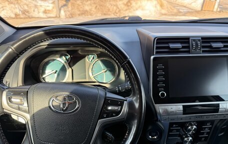 Toyota Land Cruiser Prado 150 рестайлинг 2, 2020 год, 6 450 000 рублей, 8 фотография