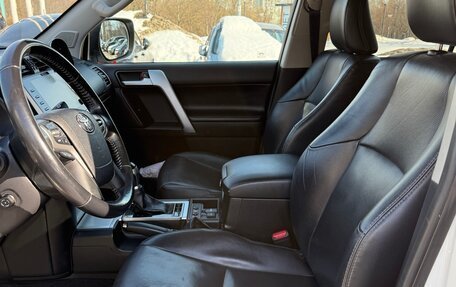 Toyota Land Cruiser Prado 150 рестайлинг 2, 2020 год, 6 450 000 рублей, 7 фотография