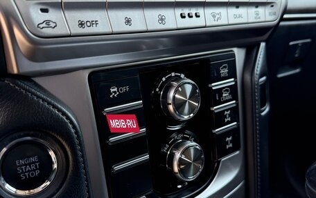 Toyota Land Cruiser Prado 150 рестайлинг 2, 2020 год, 6 450 000 рублей, 11 фотография