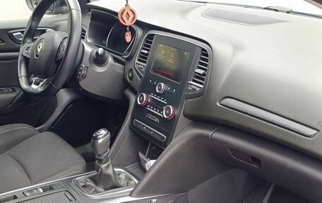 Renault Megane IV, 2019 год, 1 650 000 рублей, 10 фотография