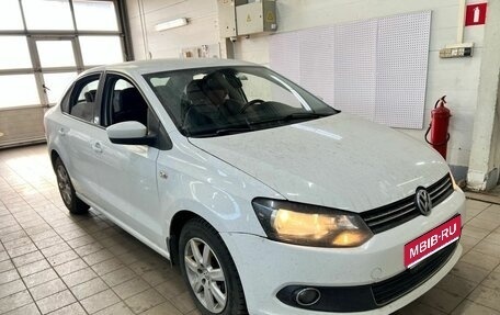 Volkswagen Polo VI (EU Market), 2014 год, 895 000 рублей, 1 фотография