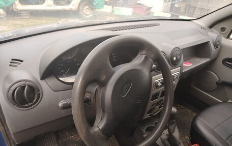 Renault Logan I, 2005 год, 230 000 рублей, 4 фотография