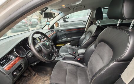 Skoda Superb III рестайлинг, 2010 год, 800 000 рублей, 5 фотография