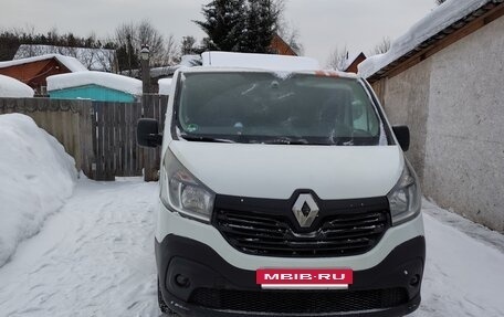 Renault Trafic, 2017 год, 1 999 999 рублей, 3 фотография