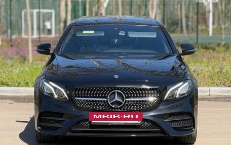 Mercedes-Benz E-Класс, 2019 год, 2 980 000 рублей, 2 фотография