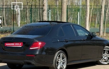 Mercedes-Benz E-Класс, 2019 год, 2 980 000 рублей, 7 фотография