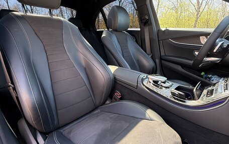 Mercedes-Benz E-Класс, 2019 год, 2 980 000 рублей, 23 фотография