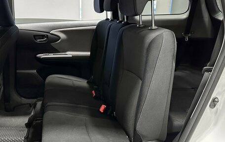 Toyota Wish II, 2011 год, 1 297 000 рублей, 12 фотография