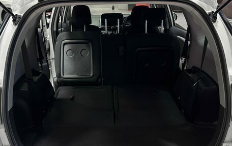 Toyota Wish II, 2011 год, 1 297 000 рублей, 13 фотография