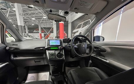 Toyota Wish II, 2011 год, 1 297 000 рублей, 19 фотография