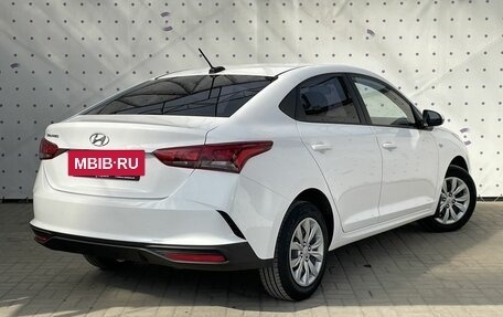 Hyundai Solaris II рестайлинг, 2021 год, 1 735 000 рублей, 4 фотография