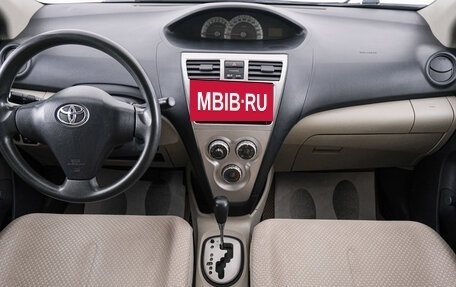 Toyota Yaris III рестайлинг, 2008 год, 549 000 рублей, 11 фотография