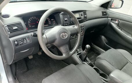 Toyota Corolla, 2004 год, 9 фотография