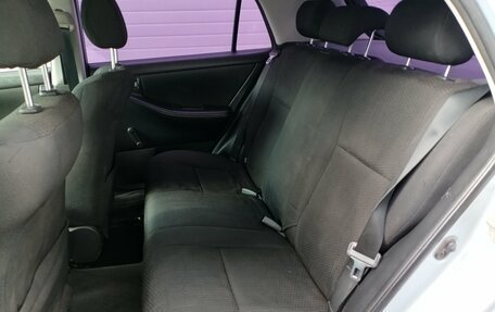 Toyota Corolla, 2004 год, 11 фотография