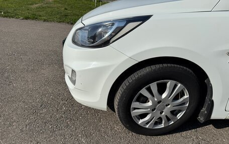 Hyundai Solaris II рестайлинг, 2013 год, 1 200 000 рублей, 2 фотография