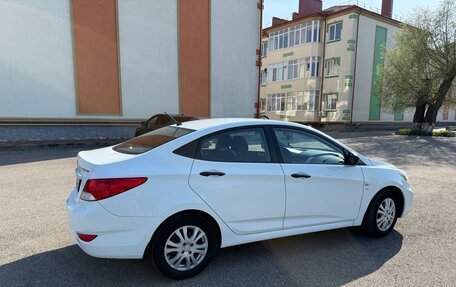 Hyundai Solaris II рестайлинг, 2013 год, 1 200 000 рублей, 5 фотография