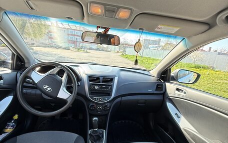 Hyundai Solaris II рестайлинг, 2013 год, 1 200 000 рублей, 19 фотография