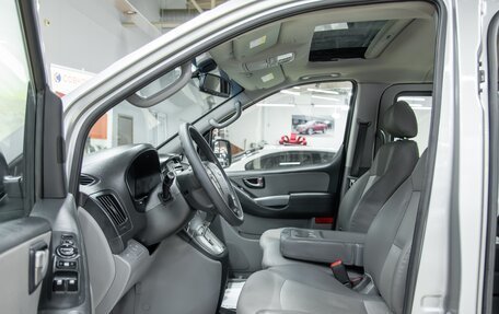 Hyundai Grand Starex Grand Starex I рестайлинг 2, 2011 год, 1 250 000 рублей, 8 фотография