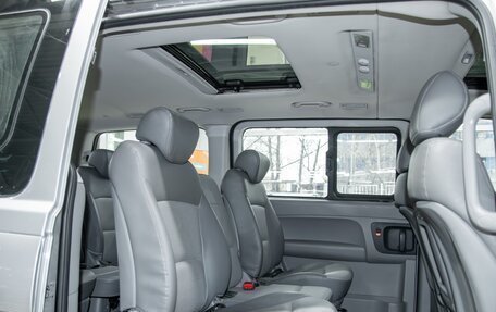 Hyundai Grand Starex Grand Starex I рестайлинг 2, 2011 год, 1 250 000 рублей, 11 фотография