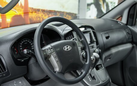 Hyundai Grand Starex Grand Starex I рестайлинг 2, 2011 год, 1 250 000 рублей, 17 фотография