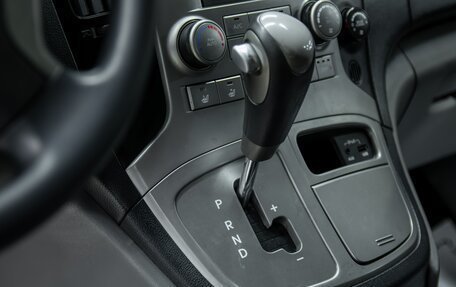 Hyundai Grand Starex Grand Starex I рестайлинг 2, 2011 год, 1 250 000 рублей, 16 фотография