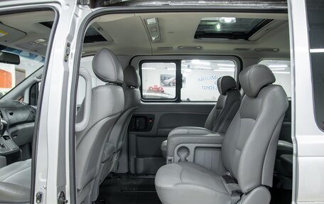 Hyundai Grand Starex Grand Starex I рестайлинг 2, 2011 год, 1 250 000 рублей, 24 фотография