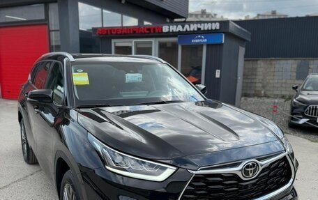 Toyota Highlander, 2026 год, 5 350 000 рублей, 21 фотография