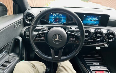 Mercedes-Benz A-Класс, 2019 год, 1 630 000 рублей, 10 фотография