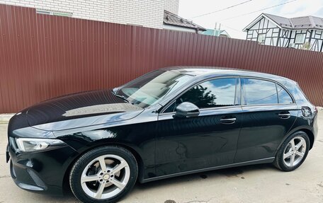 Mercedes-Benz A-Класс, 2019 год, 1 630 000 рублей, 3 фотография