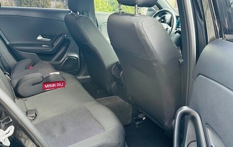 Mercedes-Benz A-Класс, 2019 год, 1 630 000 рублей, 13 фотография