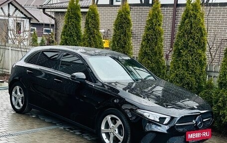 Mercedes-Benz A-Класс, 2019 год, 1 630 000 рублей, 32 фотография