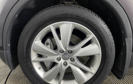 Infiniti QX70, 2016 год, 2 890 000 рублей, 19 фотография