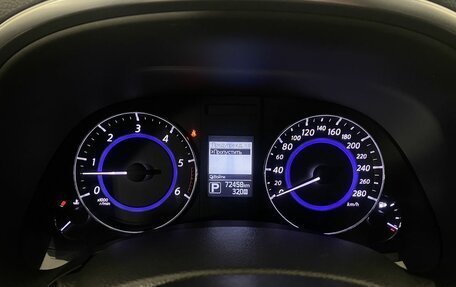 Infiniti QX70, 2016 год, 2 890 000 рублей, 14 фотография