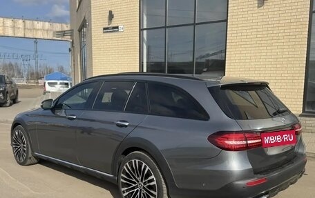 Mercedes-Benz E-Класс, 2020 год, 4 550 000 рублей, 5 фотография