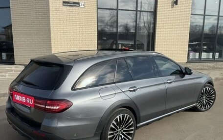 Mercedes-Benz E-Класс, 2020 год, 4 550 000 рублей, 8 фотография