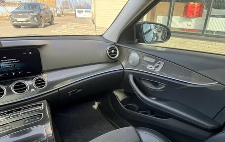 Mercedes-Benz E-Класс, 2020 год, 4 550 000 рублей, 28 фотография