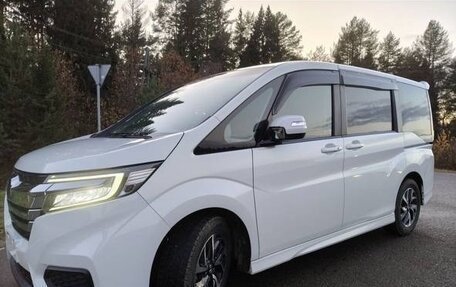 Honda Stepwgn IV, 2020 год, 2 600 000 рублей, 4 фотография