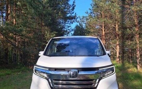 Honda Stepwgn IV, 2020 год, 2 600 000 рублей, 2 фотография