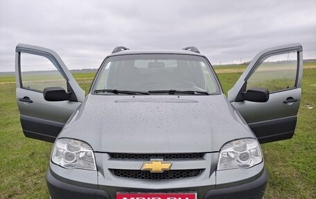 Chevrolet Niva I рестайлинг, 2011 год, 580 000 рублей, 1 фотография